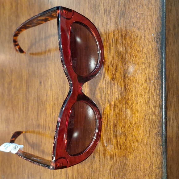 Free People Turtle Shell Sunglasses with Dust Bag - Picture 3 of 4